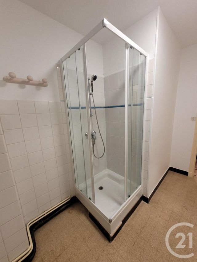 Appartement F4 à louer - 4 pièces - 78.5 m2 - MONTLUCON - 03 - AUVERGNE - Century 21 Pasquet Immobilier