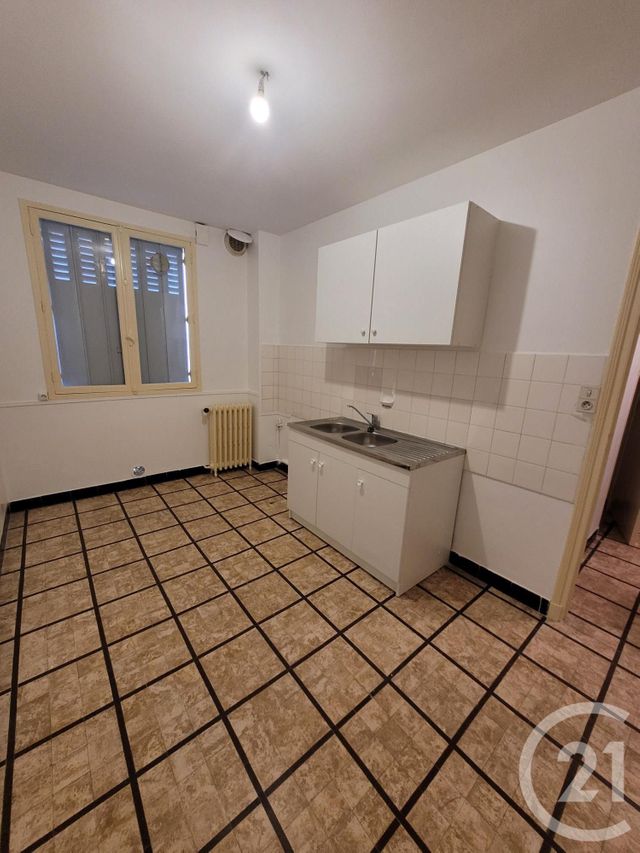 Appartement F4 à louer - 4 pièces - 78.5 m2 - MONTLUCON - 03 - AUVERGNE - Century 21 Pasquet Immobilier