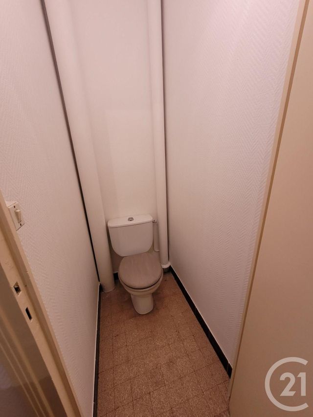 Appartement F4 à louer - 4 pièces - 78.5 m2 - MONTLUCON - 03 - AUVERGNE - Century 21 Pasquet Immobilier