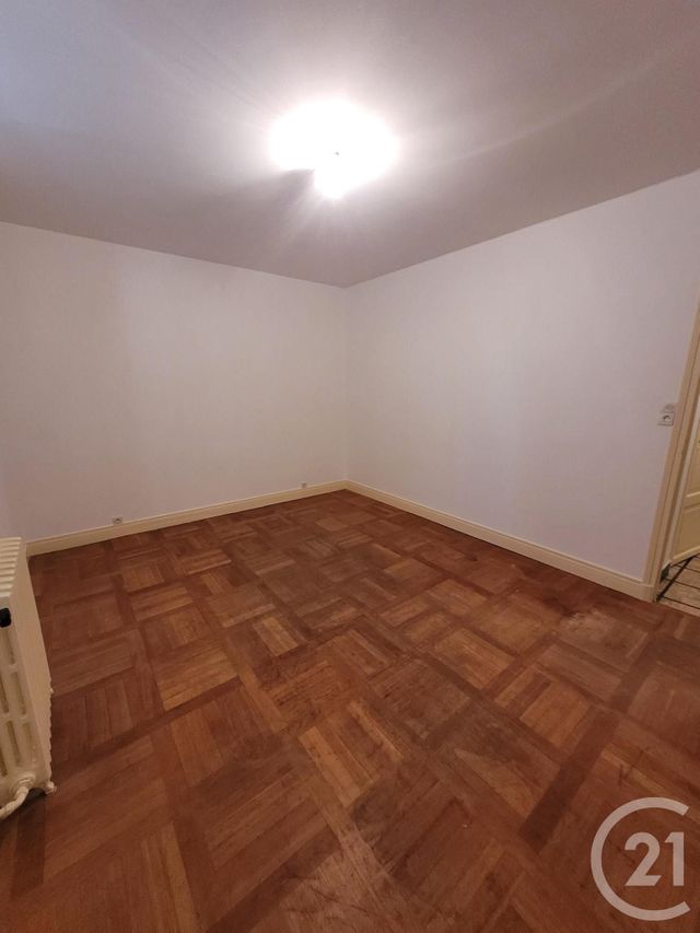 Appartement F4 à louer - 4 pièces - 78.5 m2 - MONTLUCON - 03 - AUVERGNE - Century 21 Pasquet Immobilier