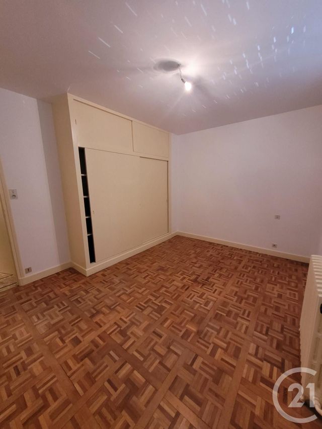 Appartement F4 à louer - 4 pièces - 78.5 m2 - MONTLUCON - 03 - AUVERGNE - Century 21 Pasquet Immobilier