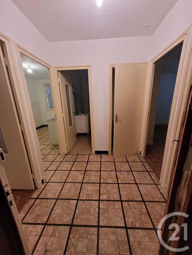 Appartement F4 à louer - 4 pièces - 78.5 m2 - MONTLUCON - 03 - AUVERGNE - Century 21 Pasquet Immobilier