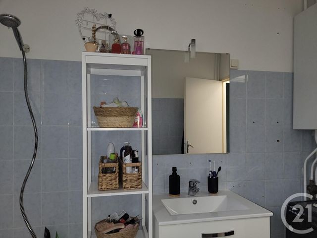maison à louer - 4 pièces - 91.16 m2 - MONTVICQ - 03 - AUVERGNE - Century 21 Pasquet Immobilier