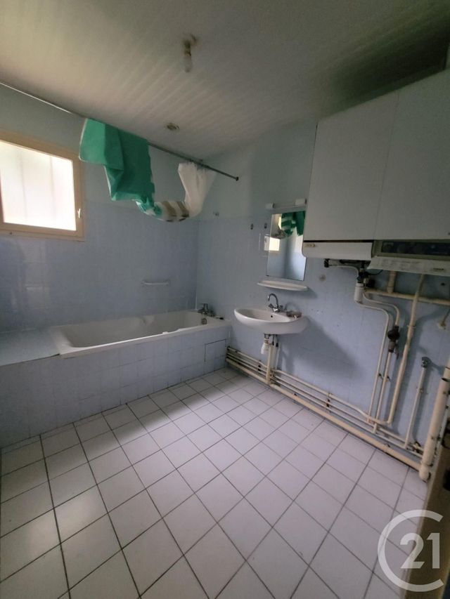 maison à louer - 4 pièces - 91.16 m2 - MONTVICQ - 03 - AUVERGNE - Century 21 Pasquet Immobilier