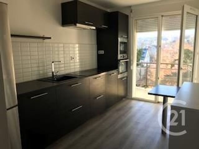 Appartement F3 à louer - 3 pièces - 76.01 m2 - MONTLUCON - 03 - AUVERGNE - Century 21 Pasquet Immobilier