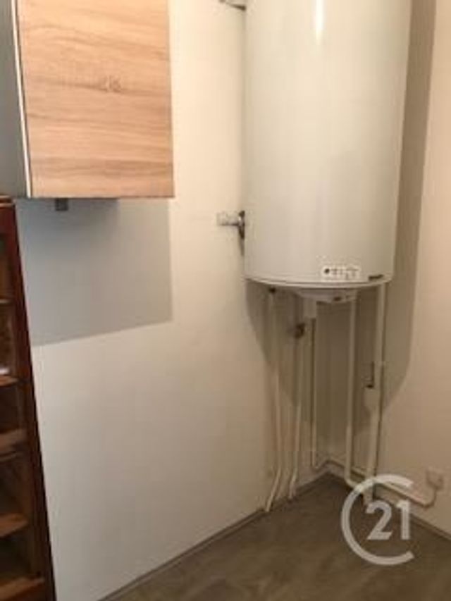 Appartement F3 à louer - 3 pièces - 76.01 m2 - MONTLUCON - 03 - AUVERGNE - Century 21 Pasquet Immobilier