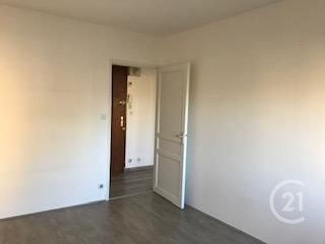 Appartement F3 à louer - 3 pièces - 76.01 m2 - MONTLUCON - 03 - AUVERGNE - Century 21 Pasquet Immobilier