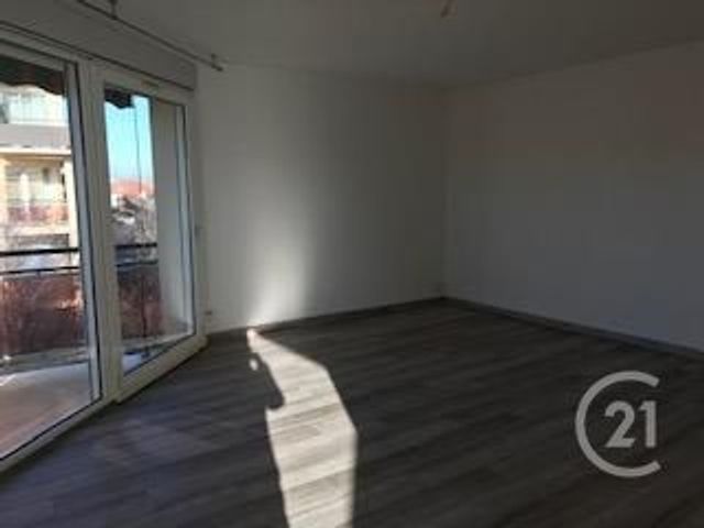 Appartement F3 à louer - 3 pièces - 76.01 m2 - MONTLUCON - 03 - AUVERGNE - Century 21 Pasquet Immobilier