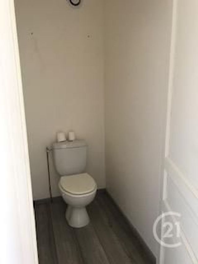Appartement F3 à louer - 3 pièces - 76.01 m2 - MONTLUCON - 03 - AUVERGNE - Century 21 Pasquet Immobilier