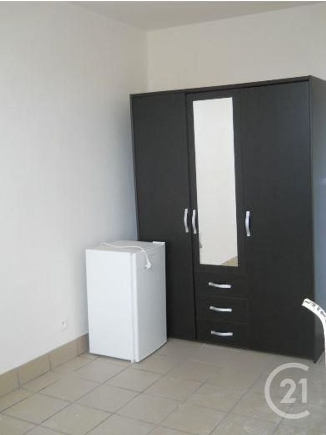 Appartement Studio à louer - 1 pièce - 19.0 m2 - MONTLUCON - 03 - AUVERGNE - Century 21 Pasquet Immobilier