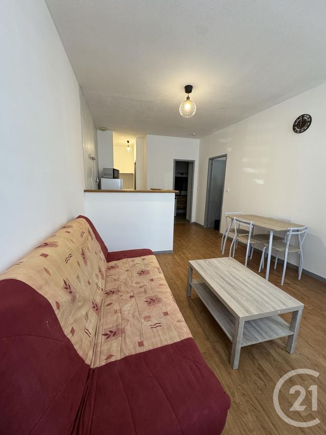 Appartement F1 bis à louer - 2 pièces - 42.8 m2 - MONTLUCON - 03 - AUVERGNE - Century 21 Pasquet Immobilier