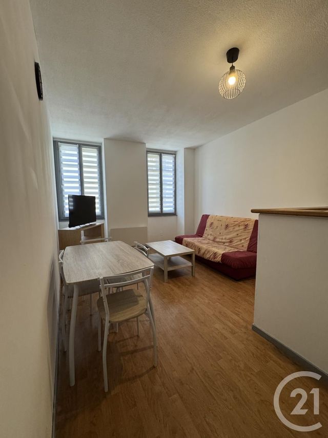 Appartement F1 bis à louer - 2 pièces - 42.8 m2 - MONTLUCON - 03 - AUVERGNE - Century 21 Pasquet Immobilier