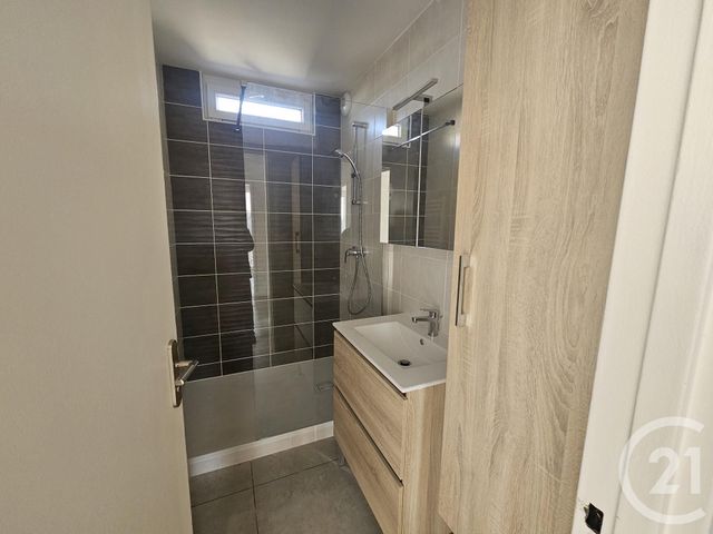 Appartement F3 à louer - 3 pièces - 77.24 m2 - MONTLUCON - 03 - AUVERGNE - Century 21 Pasquet Immobilier