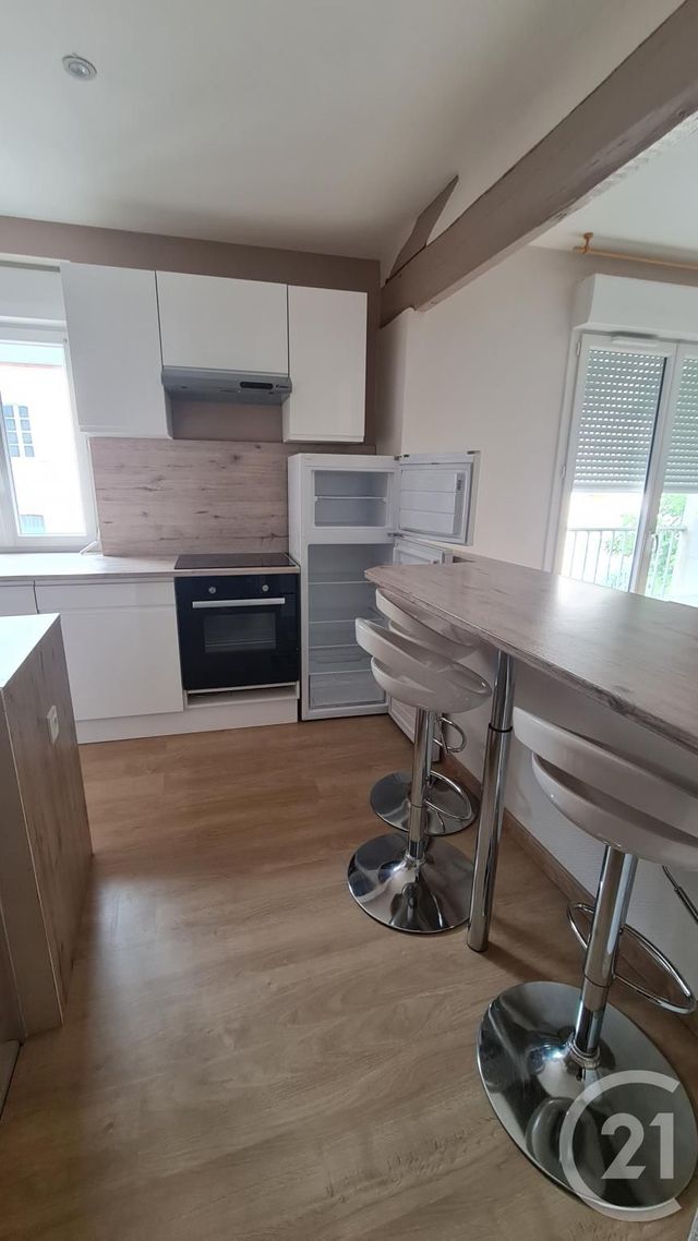 Appartement F3 à louer - 3 pièces - 46.0 m2 - MONTLUCON - 03 - AUVERGNE - Century 21 Pasquet Immobilier