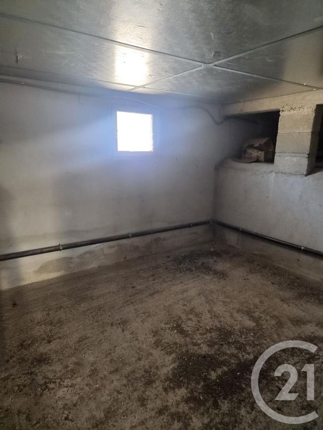 parking à louer - 13.0 m2 - DESERTINES - 03 - AUVERGNE - Century 21 Pasquet Immobilier