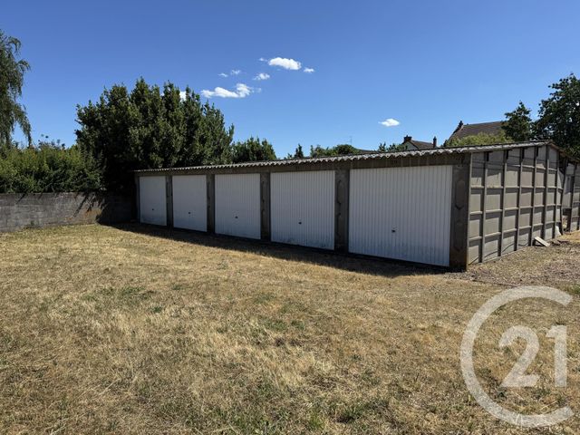 parking à louer - 13.5 m2 - MONTLUCON - 03 - AUVERGNE - Century 21 Pasquet Immobilier