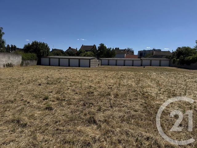 parking à louer - 13.5 m2 - MONTLUCON - 03 - AUVERGNE - Century 21 Pasquet Immobilier