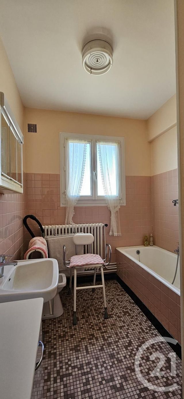 maison à vendre - 4 pièces - 110.0 m2 - MONTLUCON - 03 - AUVERGNE - Century 21 Pasquet Immobilier