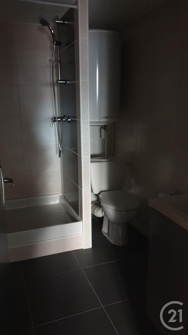 Appartement Studio à louer - 1 pièce - 21.2 m2 - MONTLUCON - 03 - AUVERGNE - Century 21 Pasquet Immobilier