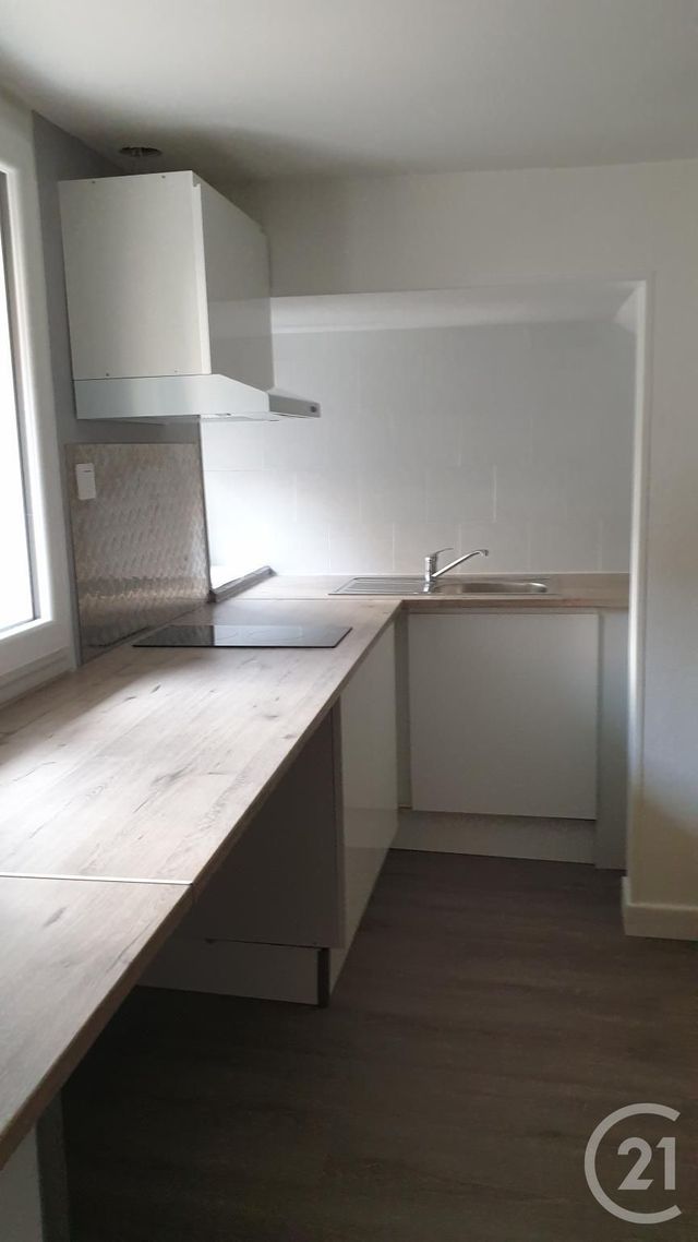 Appartement Studio à louer - 1 pièce - 21.2 m2 - MONTLUCON - 03 - AUVERGNE - Century 21 Pasquet Immobilier