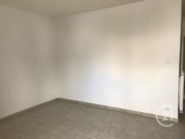 Appartement F3 à louer - 3 pièces - 43.45 m2 - DESERTINES - 03 - AUVERGNE - Century 21 Pasquet Immobilier