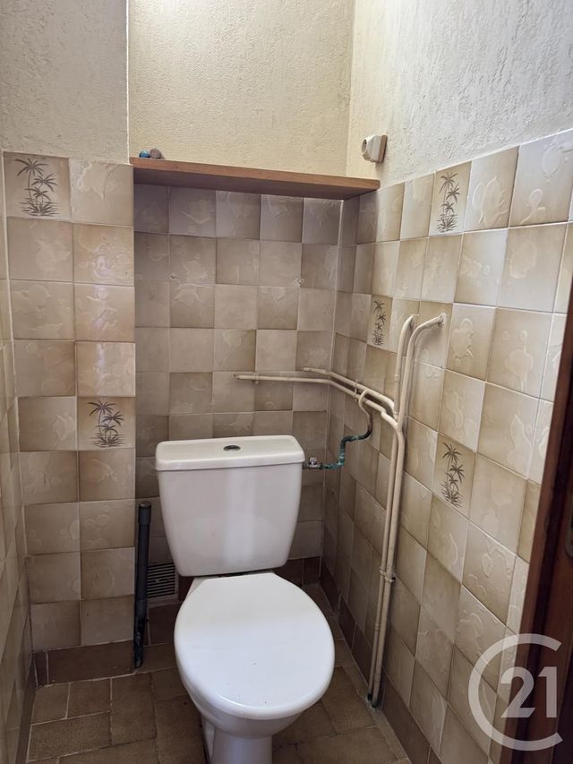 maison à louer - 2 pièces - 70.0 m2 - NERIS LES BAINS - 03 - AUVERGNE - Century 21 Pasquet Immobilier