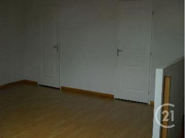 Appartement F2 à louer - 2 pièces - 45.8 m2 - COMMENTRY - 03 - AUVERGNE - Century 21 Pasquet Immobilier