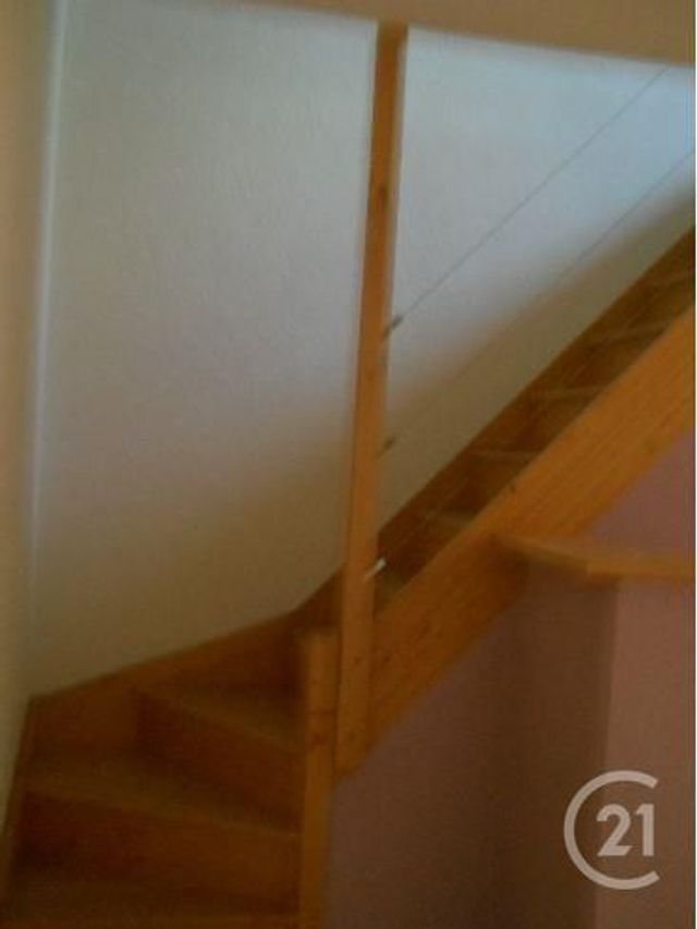 Appartement F2 à louer - 2 pièces - 45.8 m2 - COMMENTRY - 03 - AUVERGNE - Century 21 Pasquet Immobilier