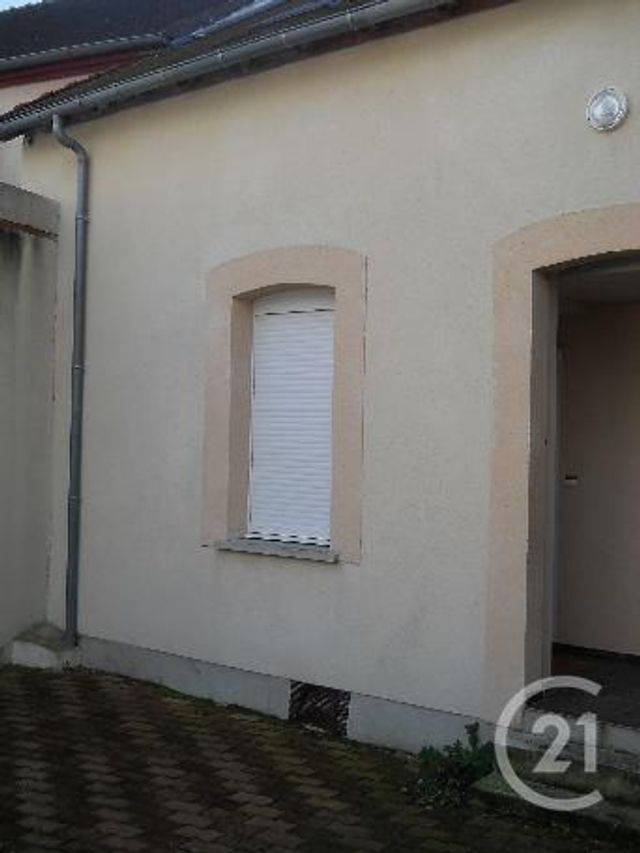 Appartement F2 à louer - 2 pièces - 45.8 m2 - COMMENTRY - 03 - AUVERGNE - Century 21 Pasquet Immobilier