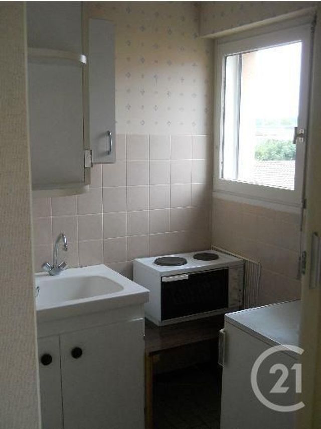 Appartement F1 à vendre - 1 pièce - 30.21 m2 - MONTLUCON - 03 - AUVERGNE - Century 21 Pasquet Immobilier