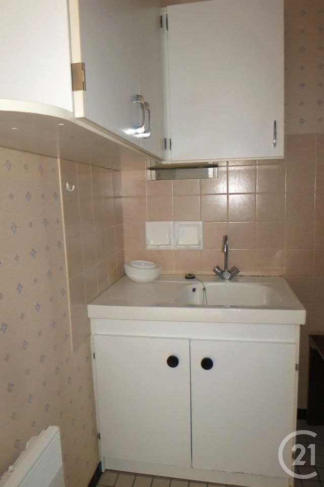 Appartement F1 à vendre - 1 pièce - 30.21 m2 - MONTLUCON - 03 - AUVERGNE - Century 21 Pasquet Immobilier