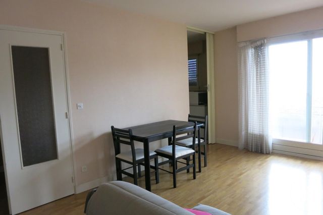 Appartement F1 à vendre - 1 pièce - 30.21 m2 - MONTLUCON - 03 - AUVERGNE - Century 21 Pasquet Immobilier