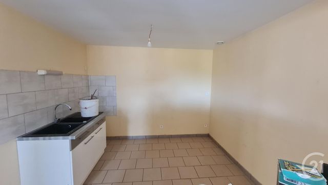 maison à louer - 4 pièces - 91.36 m2 - DESERTINES - 03 - AUVERGNE - Century 21 Pasquet Immobilier