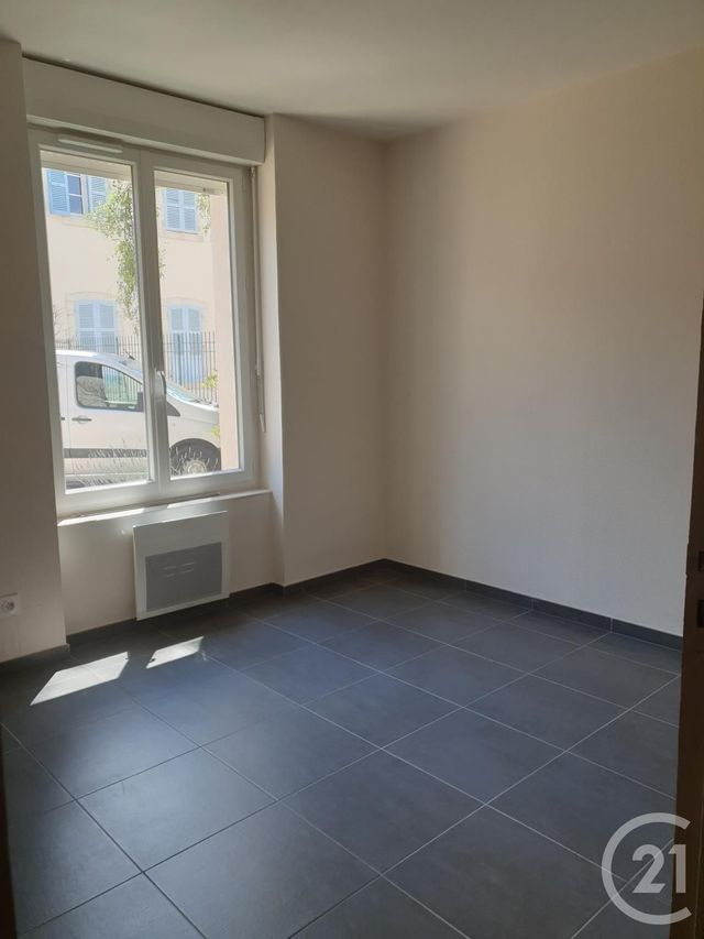 Appartement F2 à louer - 3 pièces - 51.0 m2 - MONTLUCON - 03 - AUVERGNE - Century 21 Pasquet Immobilier