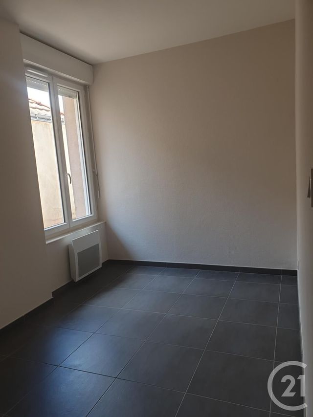 Appartement F2 à louer - 3 pièces - 51.0 m2 - MONTLUCON - 03 - AUVERGNE - Century 21 Pasquet Immobilier