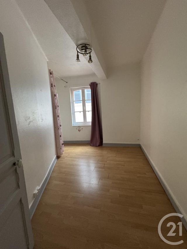 Appartement Autre à louer - 8 pièces - 92.0 m2 - MONTLUCON - 03 - AUVERGNE - Century 21 Pasquet Immobilier