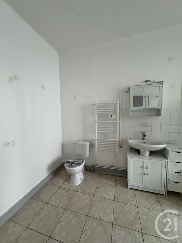 Appartement Autre à louer - 8 pièces - 92.0 m2 - MONTLUCON - 03 - AUVERGNE - Century 21 Pasquet Immobilier