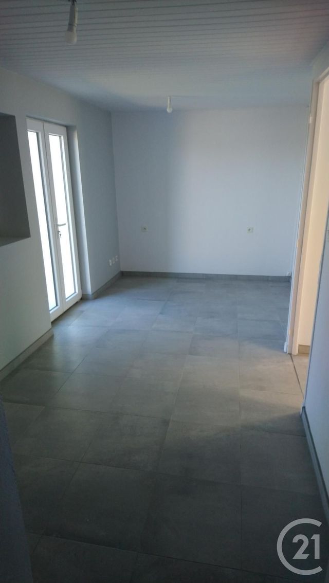 maison à louer - 2 pièces - 46.0 m2 - VILLEBRET - 03 - AUVERGNE - Century 21 Pasquet Immobilier