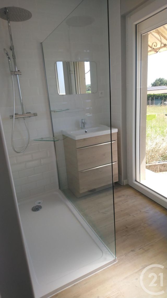 maison à louer - 2 pièces - 46.0 m2 - VILLEBRET - 03 - AUVERGNE - Century 21 Pasquet Immobilier