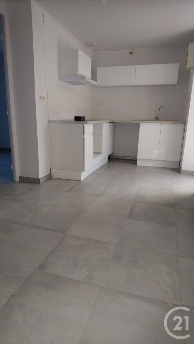 maison à louer - 2 pièces - 46.0 m2 - VILLEBRET - 03 - AUVERGNE - Century 21 Pasquet Immobilier